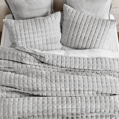 RECYCO Luxury Velvet Quilt Set Full Queen Size Bedding Sets, Ultra Soft Velvet Comforter Set, Lightweight Channel Box Stitch Oversized Bedspread Coverlet for All Season, with 2 Shams, Frost Gray