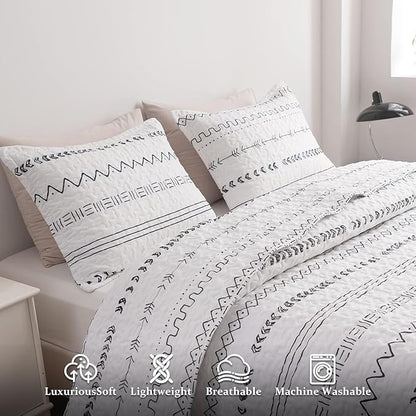 DURLENGEN 3Pcs Quilt Set King Size White,Soft Microfiber Lightweight Bedspread,Bohemian Design Geometric Pattern Coverlet for All Season Layering (106x96 inches, Boho White)