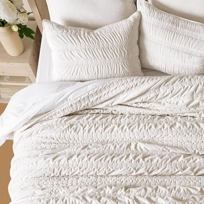 EVERGRACE Luxury Ruched Velvet Quilt Queen Size, Ultra Soft Bedspread Coverlet Set, Lightweight Velvet Comforter, Quilted Bedding Cover with 2 Matching Shams for All Season, Ivory White