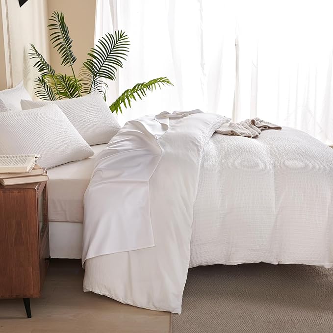 Queen Comforter Set Striped White - Soft Luxury Washed Microfiber Jacquard 3 Pieces Bedding Set for All-Season with 2 Pillowcases, Breathable Durable Comfy