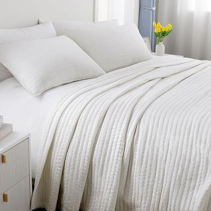 XL King Quilt Set – 108"x98" Soft Washed 3-Layer Lightweight Bedspread with Multi-Lock Quilting, Minimalist Nordic Bedding, All-Season Quilt for Spring & Summer (1 Quilt + 2 Pillow Shams),Cream White