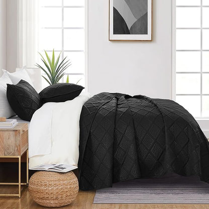 Yiran Black Quilt Set King Size Bedding Set Fall Bedspreads Embossed Diamond Pattern 3 Piece Soft Microfiber Coverlet for All Season with 2 Pillow Shams (King, 106x96 Inch)