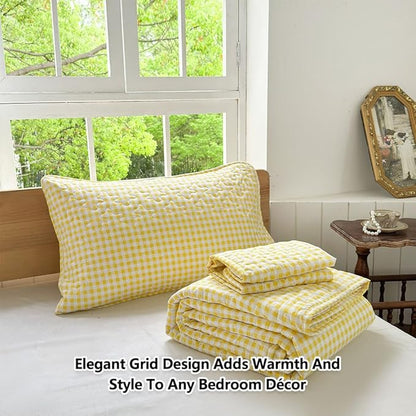 Yellow Gingham King Quilt Set, Soft Pre-washed Microfiber Yellow Plaid King Bedspread, Lightweight Checked Summer Quilt, Grid Bedding Coverlets for All Seasons (Includes 1 Quilt, 2 Pillow Shams)