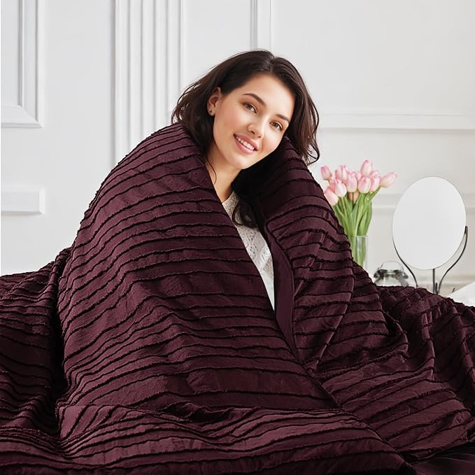 NEXHOME PRO Duvet Cover Queen,3 Pieces Boho Tufted Duvet Cover Set, Soft and Lightweight 100% Washed Microfiber Comforter Cover Set for All Season(Burgundy,90 x 90)-No Comforter