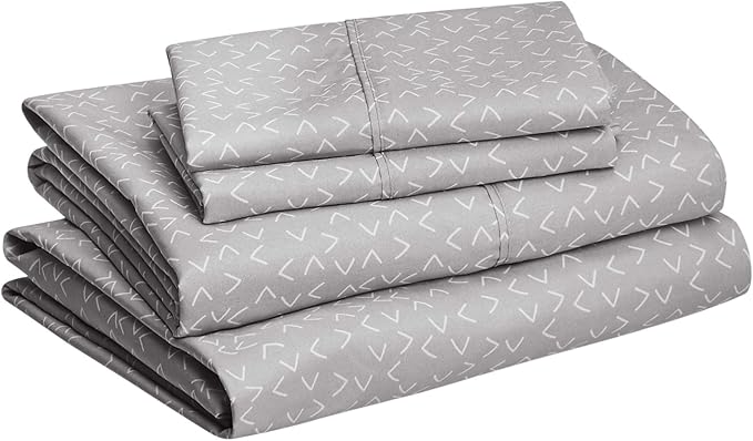 Amazon Basics Lightweight Wrinkle Free, Breathable Brushed Microfiber 4-Piece Bed Sheet Set with 14-Inch Deep Pockets, Full, Gray Arrows, Geometric
