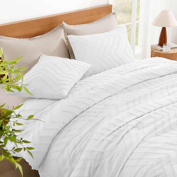 Litanika White California King Comforter Set, 3 Pieces Cal King Oversized Chevron Tufted Boho Bedding Comforter Sets, Fluffy Bed Set (104x96In Comforter & 3 Pillowcases)