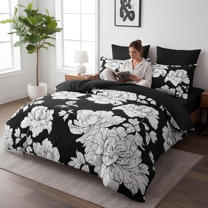 Black Floral Full Size Comforter Set, 3 Pieces Vintage Floral Bedding Set for Women Country Farmhouse Botanical Bedroom Decor Soft Fluffy Microfiber Quilt with 2 Pillowcases(79"x90")