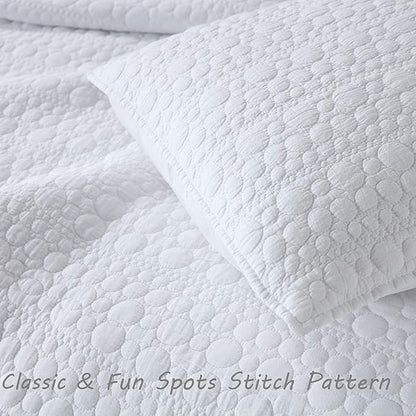 Oversized King Quilt Set, White California King Quilt Classic Geometric Spots Stitched Pattern, Stone-Washed Microfiber Ultra Soft Lightweight Quilted Bedspread Cal King for All Season, 3 Pieces