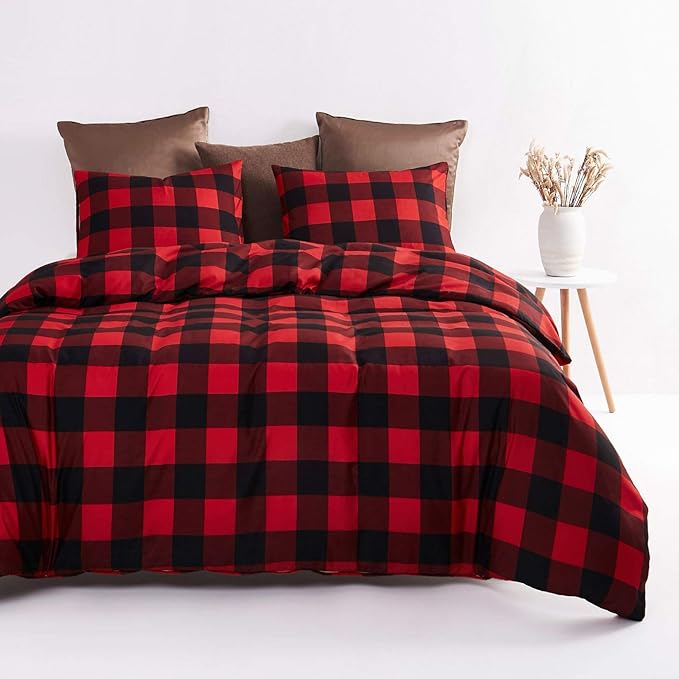 Wake In Cloud - Gingham Comforter Set, Plaid Buffalo Check Checkered Cottagecore Cute Geometric, Soft Lightweight Bedding, 3 Pieces, Red Black, King Size