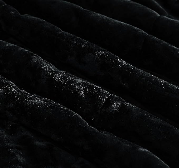 Chezmoi Collection Lux Black Velvet Quilt Oversized King Set, 3-Piece Plush Distressed Velvet Bedding All Season Lightweight Comforter Brushed Microfiber Reverse with Diamond Stitch Quilting