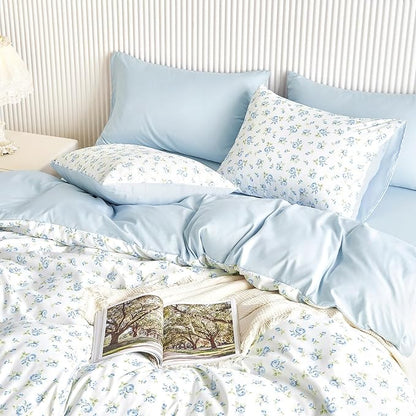 Wake In Cloud - Coquette Duvet Cover Set, Floral Cottagecore Flower Shabby Chic Cute Aesthetic, Soft Lightweight Bedding for Women Teen Girls, 3-Piece, White Blue, Queen Size