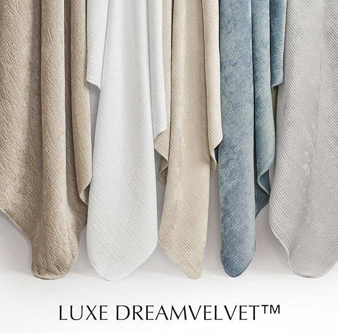 EVERGRACE Velvet Quilt Set Queen Size, Luxurious Soft Quilted Bedding Sets, Lightweight Velvet Comforter for All Season, Striped Channel Bedspread Coverlet with 2 Shams, Blue Linen