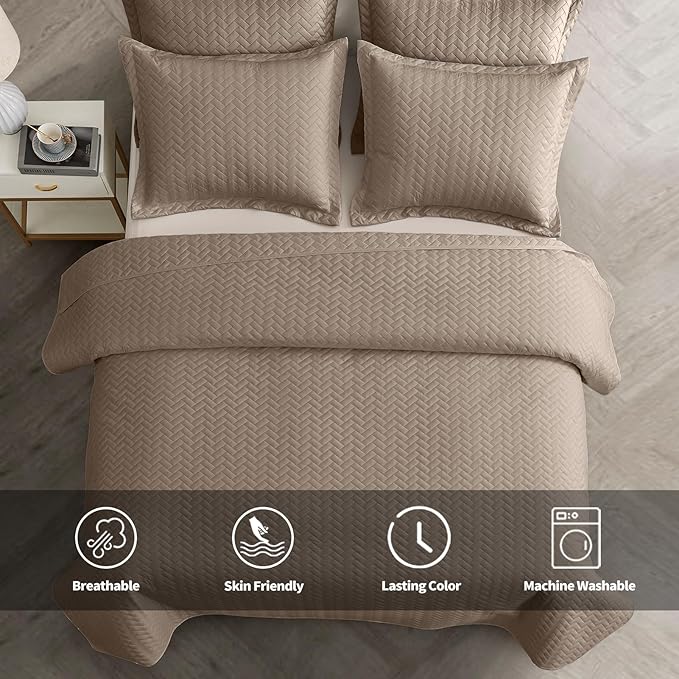 Maple&Stone Quilt Set California King Size, Lightweight Brown Bedspread Ultrasonic Chevron Pattern Light Coverlet for All Season Comforter Bedding Decor - 3 Piece Bed Cover Sets