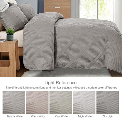 Exclusivo Mezcla King Quilt Set- Light Grey Quilts Bedding Set with 2 Pillow Shams, Modern King Bedspread with Striped Pattern, Soft Lightweight Bedspreads Coverlets for All Seasons