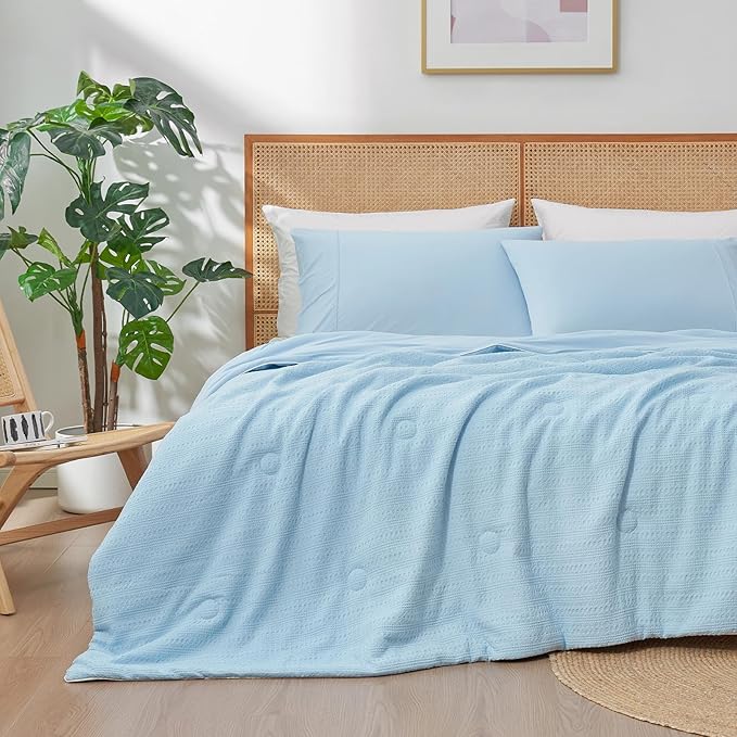 Amélie Home Waffle Cooling Comforter King Size, Q-Max 0.45 Reversible Lightweight Cooling Blanket for Hot Sleepers, Breathable Bedding for Night Sweats, 106"x90", Sky Blue