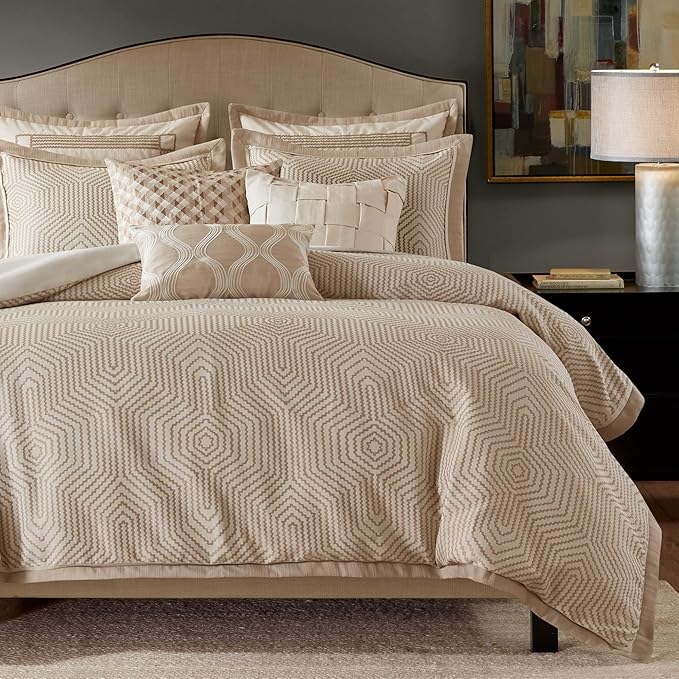 Madison Park Signature Queen Luxury Jacquard Comforter Set, Removable Duvet Cover with Insert, Oversized Overfilled Bedding, Hand-Guided Embroidered Texture Accents, Geometric Ivory, 8-Piece