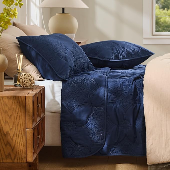 Bedsure King Quilt - Navy Blue Bedspread King Size & Lightweight Comforter, Modern Coverlet with Mandala Pattern, Ultra Soft All-Season Bedding, 106 x 96 Inches | Stitch-Free Quilting, Ultra Soft, Lightweight, Machine Washable, Pet-Friendly