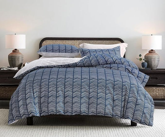 SLEEPBELLA Navy and White Duvet Cover Set, 100% Cotton Bedding, Chevron Geometric Pattern, with Button Closure (3pcs, Queen Size)