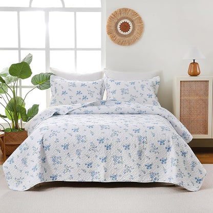 Blue Floral Quilt Set King Size - 3 Pieces Reversible Cottagecore Quilts Flowers Soft Microfiber Lightweight Bedspread Coverlet with 2 Pillow Shams for All Seasons (104"×90")