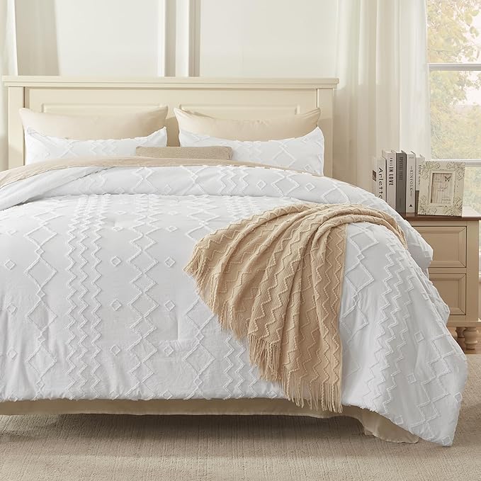 Andency White Tufted Comforter Set California King(104x96Inch), 3 Pieces(1 Boho Comforter, 2 Pillowcases) Textured Farmhouse, Soft Microfiber Down Alternative Geometric Bedding Set