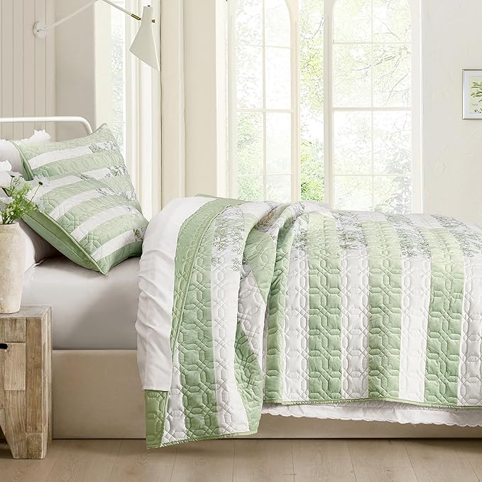 Wonderful Sage Green Patchwork Spring Quilt Queen - Real Stitched Cotton Velvet Microfiber Mixed Bedding - 3-Piece Piano Key Splicing Floral Bedspread - Lightweight Geometric Quilted Coverlet | Breathable Material, Soft Touch, Wrinkle-Resistant, Machin...