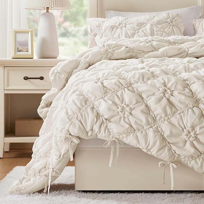 Intelligent Design Queen Comforter Set – Ivory Lily Puffy Floral Shabby Chic Boho Bedding Comforter Set, Pinch Pleat Bedding Sets, Ultra-Soft, Lightweight & All-Season, Full/Queen