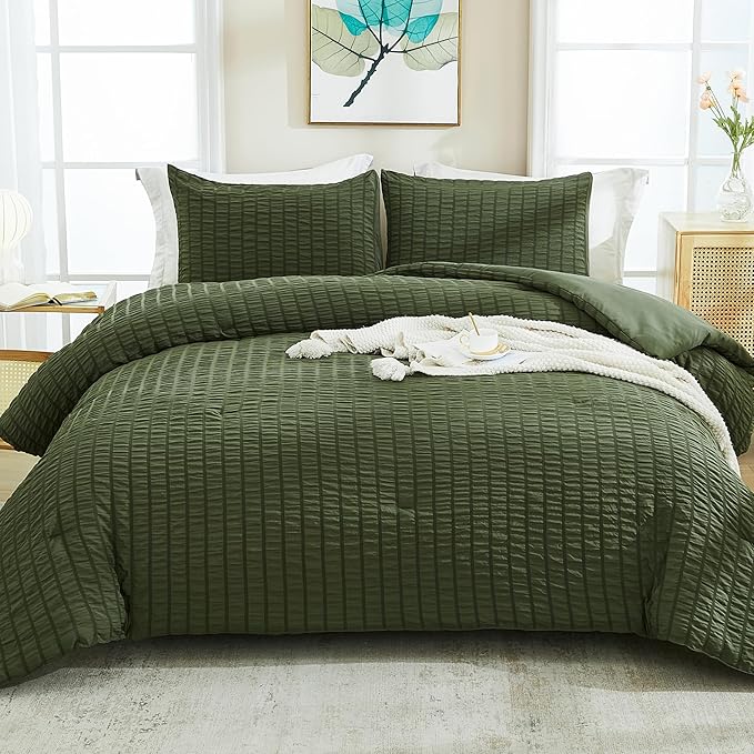 AveLom Dark Olive Green Seersucker King Comforter Set (104x90 inches), 3 Pieces-100% Soft Washed Microfiber Lightweight Comforter with 2 Pillowcases, All Season Down Alternative Bedding Set