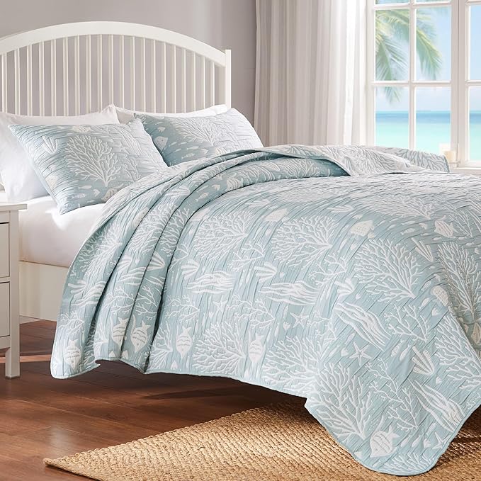 Greenland Home Coastal Paradise Reversible Matelassé Coverlet Set, 2-Piece Twin/XL, Marina Seafoam