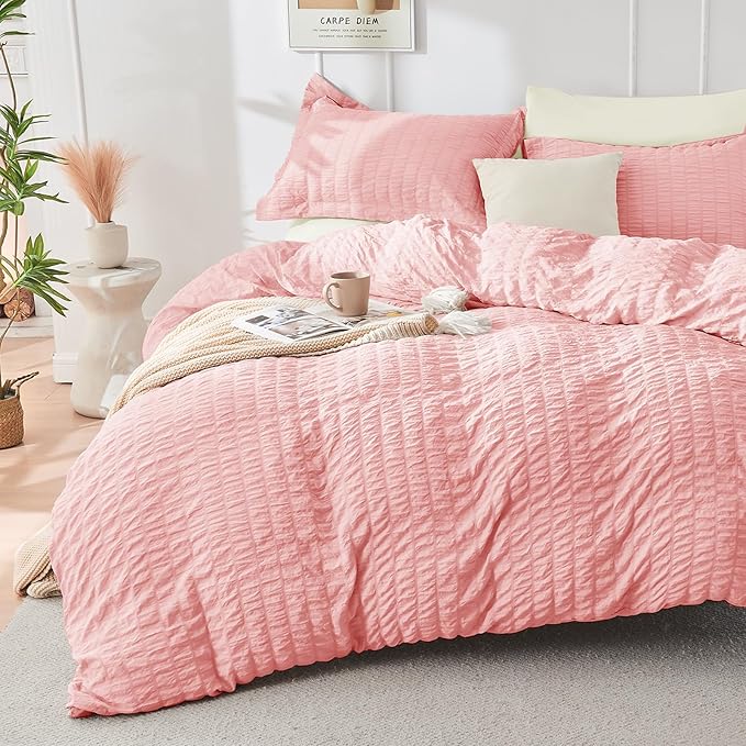 HYMOKEGE Pink/Ivory Duvet Cover Queen Size, Ultra Soft 3-Piece Seersucker Duvet Cover Set with Zipper Closure, Soft Brushed Microfiber Bedding Set with 8 Corner Ties (90"x90", 2 Pillowshams)