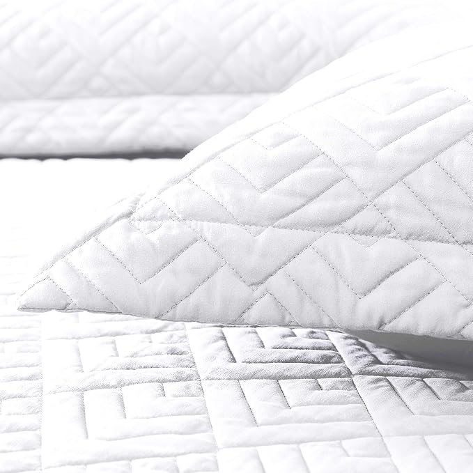EXQ Home Quilt Set Twin Size White 2 Piece,Lightweight Soft Coverlet Modern Style Squares Pattern Bedspread Set for All Season(1 Quilt,1 Pillow Shams)