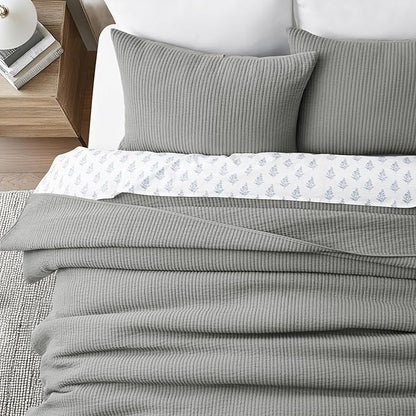 EVERGRACEHOME Cotton Coverlet Set Full Queen Size 3 Pieces, Lightweight Soft Ribbed Matelassé Bedspread Quilt Set, Cozy Oversized Quilted Bedding Set with 2 Pillow Shams for All Seasons, Fog Gray