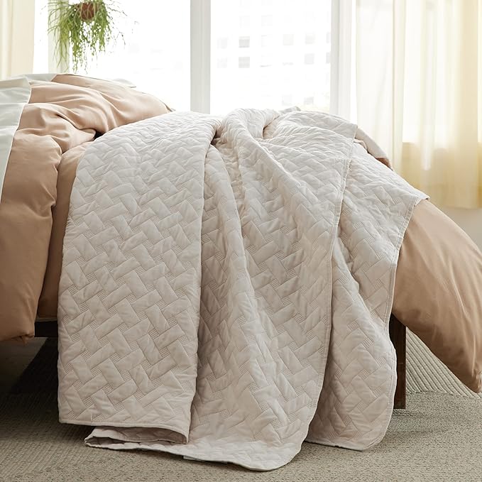 Bedsure Quilts Twin Size - Lightweight Bedspreads Twin Size with Basket Weave Pattern, Soft Quilt Bedding Set, Beige Comforter Set Coverlet for All Seasons with 1 Pillow Sham (68" x 86") | Skin-Friendly Soft, All-Season Comfort, Breathable, Lightweight...