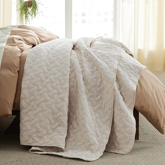 Bedsure Quilts Twin Size - Lightweight Bedspreads Twin Size with Basket Weave Pattern, Soft Quilt Bedding Set, Beige Comforter Set Coverlet for All Seasons with 1 Pillow Sham (68" x 86") | Skin-Friendly Soft, All-Season Comfort, Breathable, Lightweight...