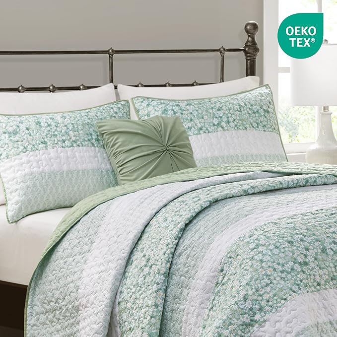 Madison Park Quilt Set, Seersucker Floral Coverlet for Queen Size Bed, All Season Lightweight Bedding, Farmhouse Quilt Set, Vermicelli Quilting, Throw Pillow, Caralie, Full/Queen Green 4 Piece