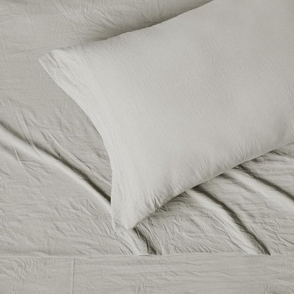 Amazon Basics Twin Bed Sheet, 3-Piece Bedding Set, Double Brushed Microfiber, Ultra Soft, Easy Care, Grey
