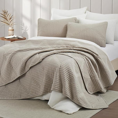 Oli Anderson Queen Quilt Set, Khaki Lightweight Soft Bedspread Coverlet, Basket Weave Pattern Bedding, 3PCS Modern Geometric Stitching Textured Comforter Sets (1 Quilt and 2 Pillow Shams)