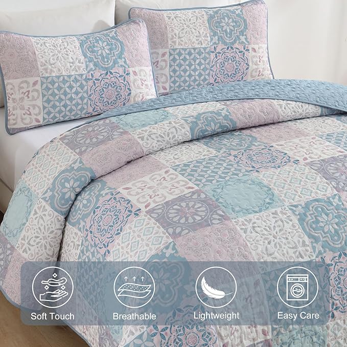 Dobuyly Quilt Set King Size, Light Blue/Pink Patchwork Bedspread 3 Pieces, Boho Plaid Summer Coverlet Set, Soft Lightweight Quilt Bedding Set for All Seasons 110"x90"