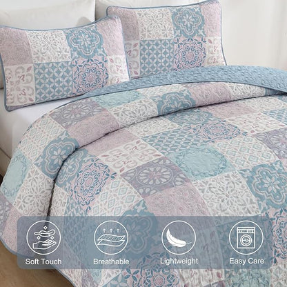 Dobuyly Quilt Set King Size, Light Blue/Pink Patchwork Bedspread 3 Pieces, Boho Plaid Summer Coverlet Set, Soft Lightweight Quilt Bedding Set for All Seasons 110"x90"
