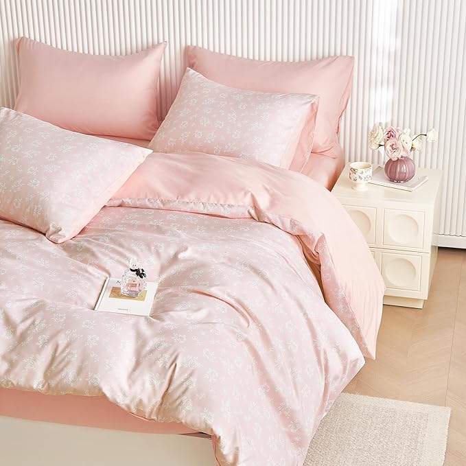 Wake In Cloud - Coquette Duvet Cover Set, Floral Cottagecore Flower Shabby Chic Cute Aesthetic, Soft Lightweight Bedding for Women Teen Girls, 3-Piece, Light Pink, Queen Size
