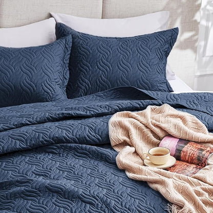 Love's cabin Quilts for Full Bed Navy Blue Bedspreads Bedding Set - Lightweight Bedspread Comforter - Wave Pattern Bedding Coverlet for All Season - 3 Pieces (1 Quilt, 2 Pillow Shams)