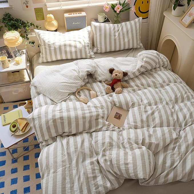 Tan Striped King Size Comforter Set Fluffy Down Alternative Bedding Set Light Brown Boho Cozy Cute Bedding Comforter Sets Soft All Season Farmhouse Breathable Bed Comforter with 2 Pillowcases