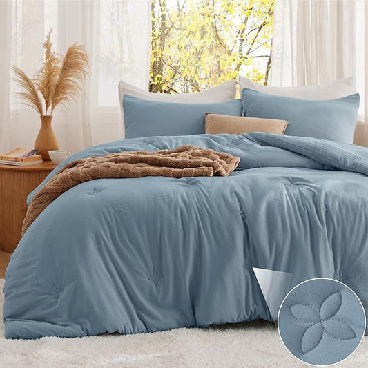 Bedsure King Size Comforter Set Mineral Blue, Soft Prewashed King Bedding, Quilted Comforter with Clover Design, Down Alternative Comforter for All Seasons, 3 Pieces Bed Set with 2 Pillow Shams