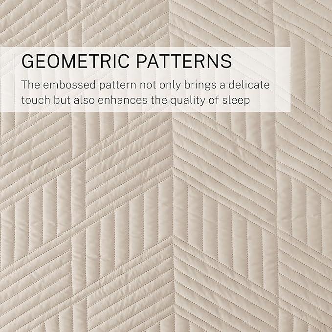Exclusivo Mezcla Ultrasonic King Quilt Bedding Set, Lightweight Brich Beige Bedspreads Soft Modern Geometric Coverlet Set for All Seasons (1 Quilt and 2 Pillow Shams)