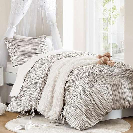 Intelligent Design Ella Twin Comforter Set – Ruched Gingham Shabby Chic Bedding, Bow-Tie Detail, All Season Lightweight 3 Piece Bedding Set, Sham, Twin/Twin XL, Brown