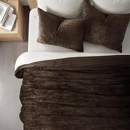 EVERGRACE Velvet Quilt Set Queen Size, Luxurious Soft Striped Channel Bedding Set, Lightweight Velvet Comforter for All Season, Oversized Bedspread Coverlet with 2 Matching Shams, Walnut Brown