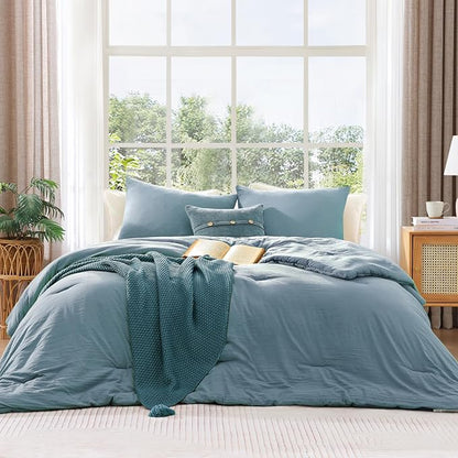 WRENSONGE King Size Comforter Set - 3 Pieces Dusty Blue Comforter Prewashed Soft Lightweight for All Seasons,Fluffy Down Alternative Comforter King Size with 2 Pillow Shams