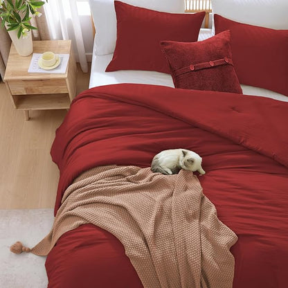 WRENSONGE King Size Comforter Set - 3 Pieces Bright Red Comforter Prewashed Soft Lightweight for All Seasons,Fluffy Down Alternative Comforter King Size with 2 Pillow Shams