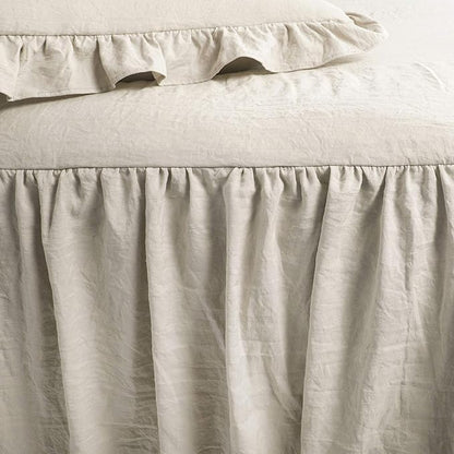 Lush Decor Ruffle Skirt Bedspread Set - 3-Piece Luxurious Farmhouse Bedding - Elegant Ruffle Detail - Timeless Style - Soft Lightweight Sheets - King, Neutral