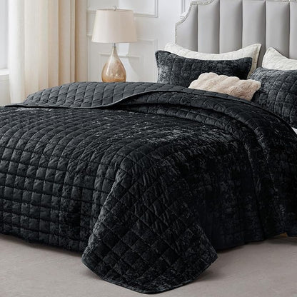 BEDELITE Velvet Quilt Set Queen Size - Luxury Velvet Comforter Bedding Set 3 Pieces, Lightweight Soft Cozy Shiny Black Oversized Bedspread Coverlet for All Seasons with 2 Pillow Shams