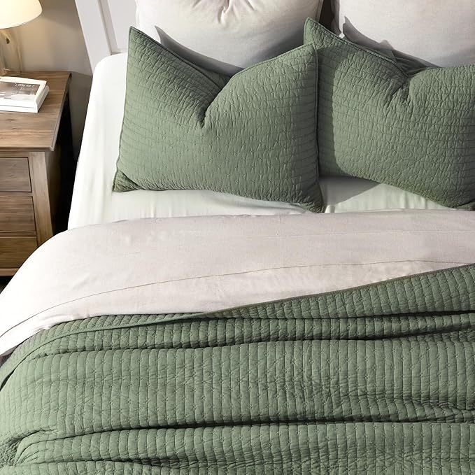 EVERGRACE Cross Stitch Pre-Washed Cotton Quilt Bedding Set King Size, Oversized 3 Pieces Lightweight Bedspread Coverlet for All Season, with 2 Matching Shams, Olive Green,108"x96"